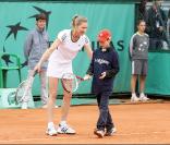 Steffi Graf et Andre Agassi jouent à Roland-Garros pour leurs associations le 6 juin 2009