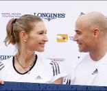 Steffi Graf et Andre Agassi jouent à Roland-Garros pour leurs associations le 6 juin 2009