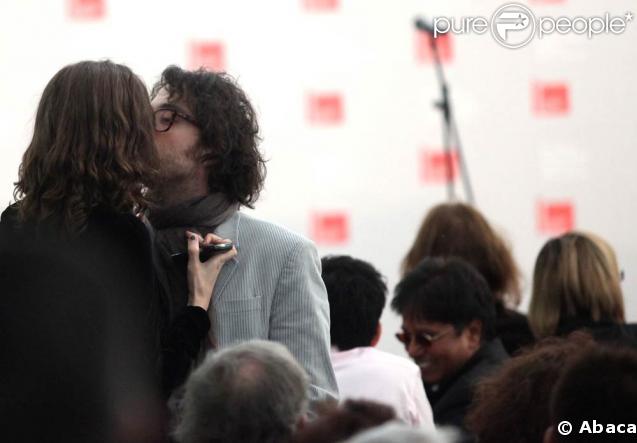 Sean Lennon et sa compagne Charlotte Kemp Muhl à la 53e Biennale de Venise