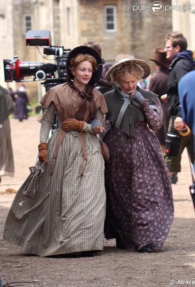 Llisa Dillon et Dame Judi Dench sur le tournage de 