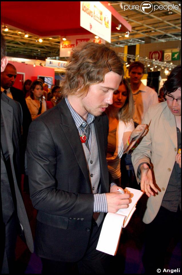 Julien Doré et... sa barrette le 14 juin 2007 : ça ne fait pas deux ans !