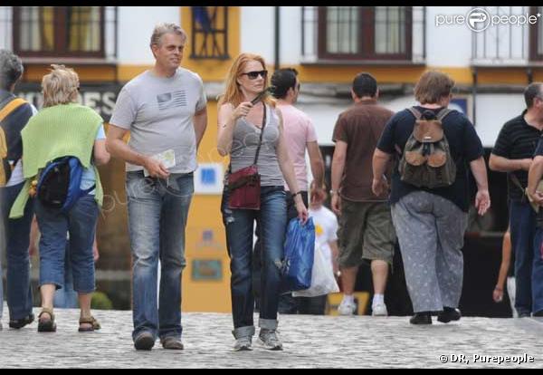 Marg Helgenberger à Cordoue en Espagne il y a quelques jours, en compagnie d'un nouvel homme !