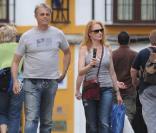 Marg Helgenberger à Cordoue en Espagne il y a quelques jours, en compagnie d'un nouvel homme !