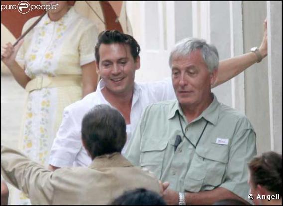 Johnny Depp mort de rire sur le tournage de The Rum Diary, à Porto Rico