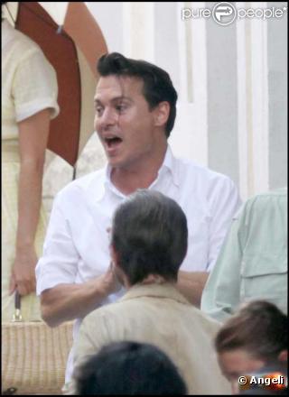 Johnny Depp fait le fou sur le tournage de The Rum Diary, à Porto Rico