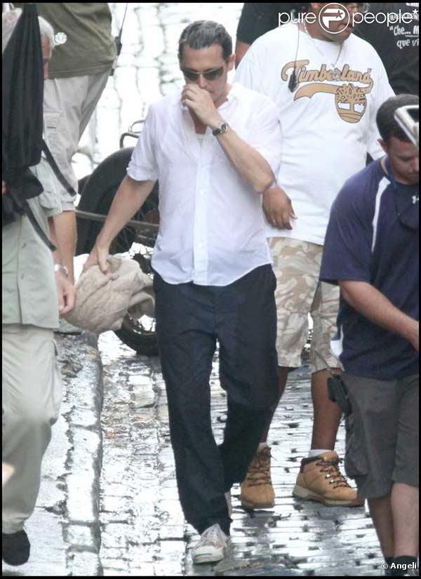 Johnny Depp fait une pause sur le tournage de The Rum Diary, à Porto Rico