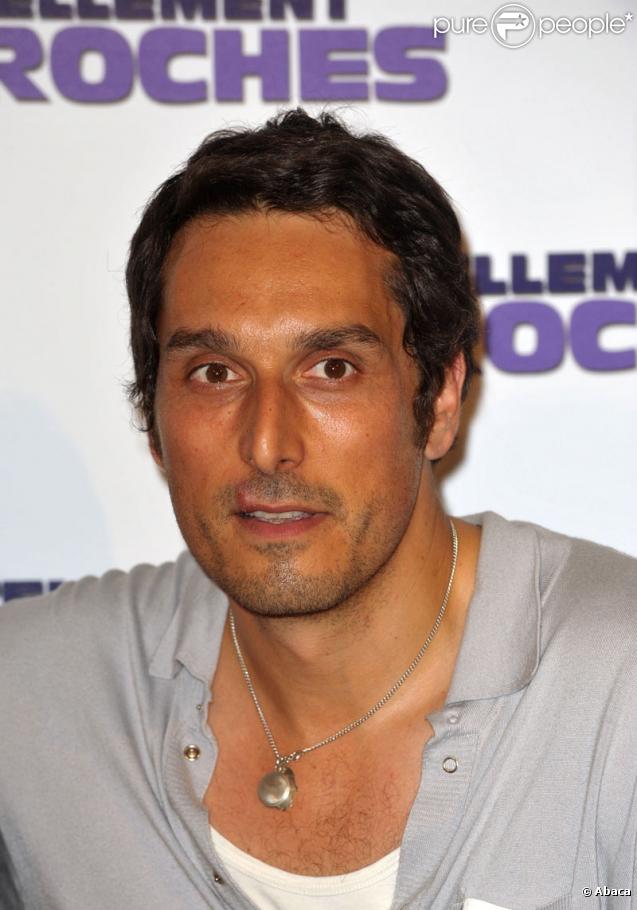 Vincent Elbaz pour la promotion au Grand Rex à Paris du film Tellement Proches le 14 juin 2009