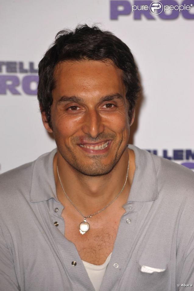 Vincent Elbaz pour la promotion au Grand Rex à Paris du film Tellement Proches le 14 juin 2009