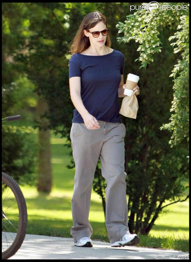 Jennifer Garner en promenade, dans Boston