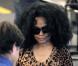 Diana Ross : la diva de la soul est plus féline que jamais... à l'aéroport !