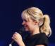 Virgine Efira chante avec Julien Doré
