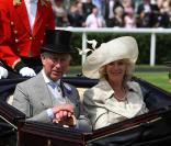 La famille royale est de sortie et a enfilé ses plus beaux chapeaux ! 16/06/09