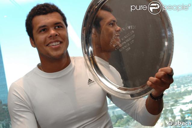 8944-jo-wilfried-tsonga-637x0-1.jpg