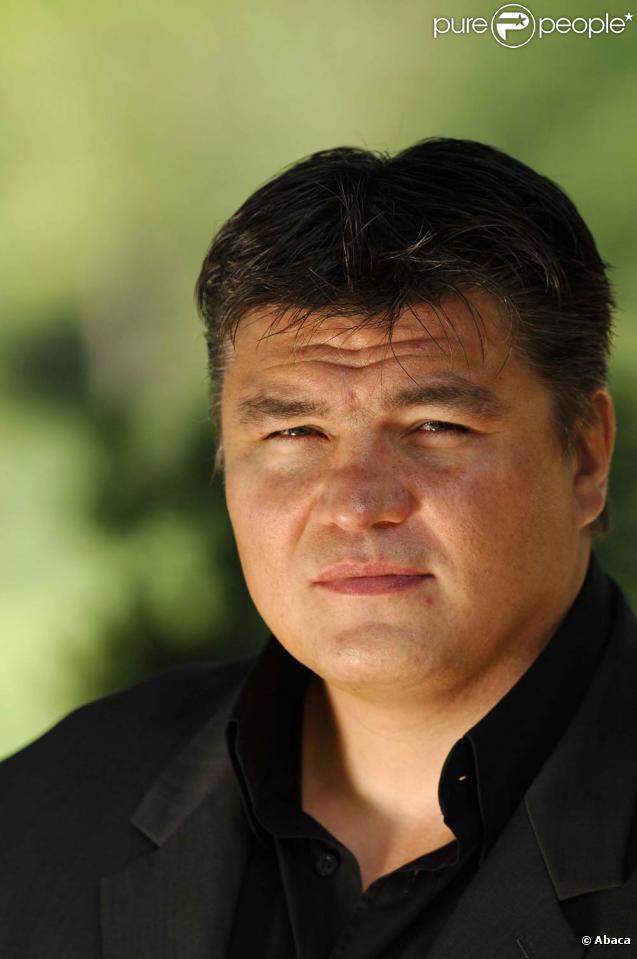 David Douillet a la confiance des français pour les aider dans une bagarre 