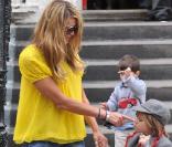Elle Macpherson et son fils à Londres