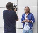 David Guetta tourne une publicité dans Paris.
