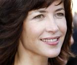 Un maquillage léger suffit à sublimer notre actrice préférée... 