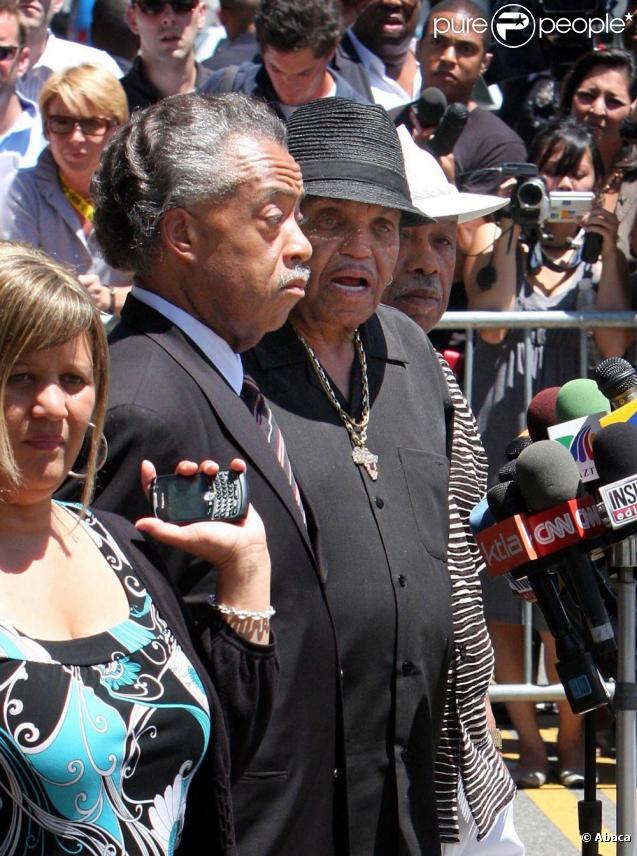 Joe Jackson et le révérend Al Sharpton donnent une conférence de presse 