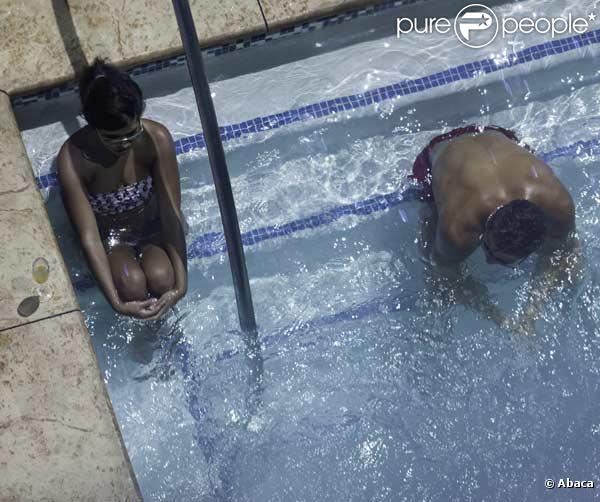 Cristiano Ronaldo se détend au bord de la piscine d'un hôtel de Las Vegas le 14 juin