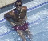Cristiano Ronaldo se détend au bord de la piscine d'un hôtel de Las Vegas le 14 juin
