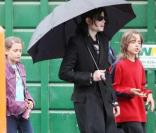 Prince Michael et Paris, les enfants de Michael Jackson avec leur père