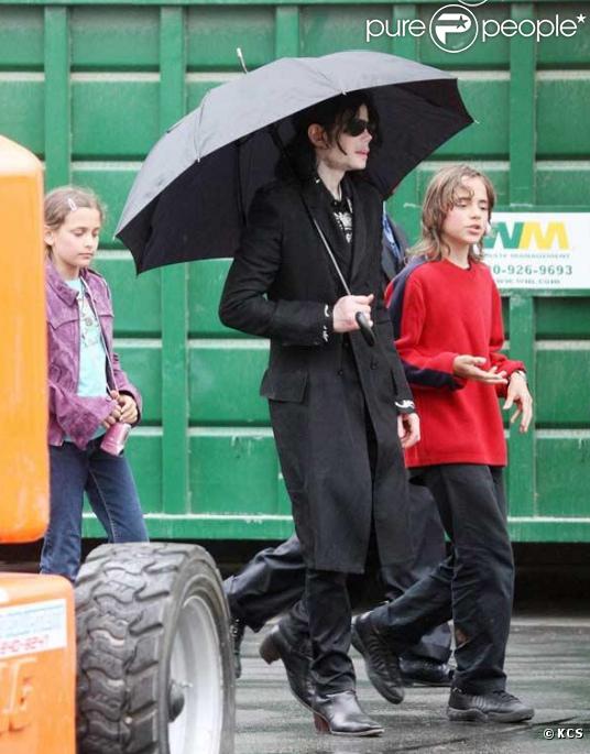 Prince Michael et Paris, les enfants de Michael Jackson avec leur père