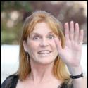 Sarah Ferguson et sa fille Beatrice assurent vraiment en mode...  donc, elles s'exhibent dans toutes les soirées !
