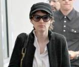 Winona Ryder sortant de chez son dentiste à Beverly Hills, le 1er juillet 2009