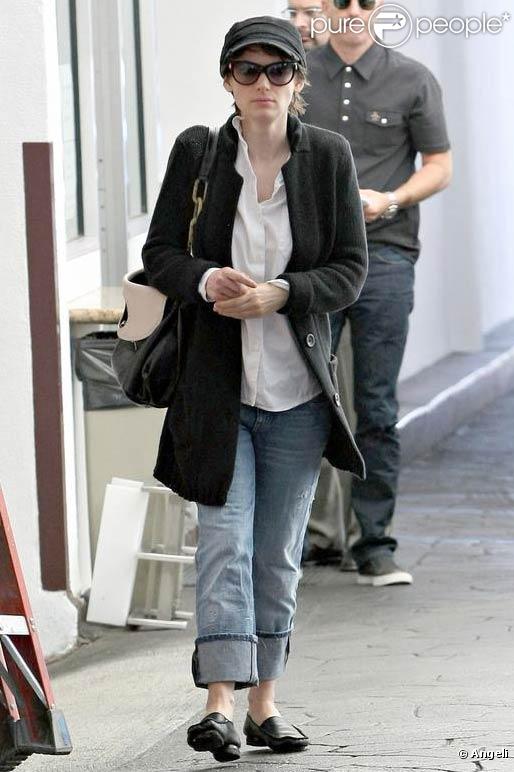 Winona Ryder sortant de chez son dentiste à Beverly Hills, le 1er juillet 2009