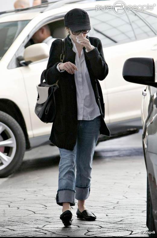Winona Ryder sortant de chez son dentiste à Beverly Hills, le 1er juillet 2009