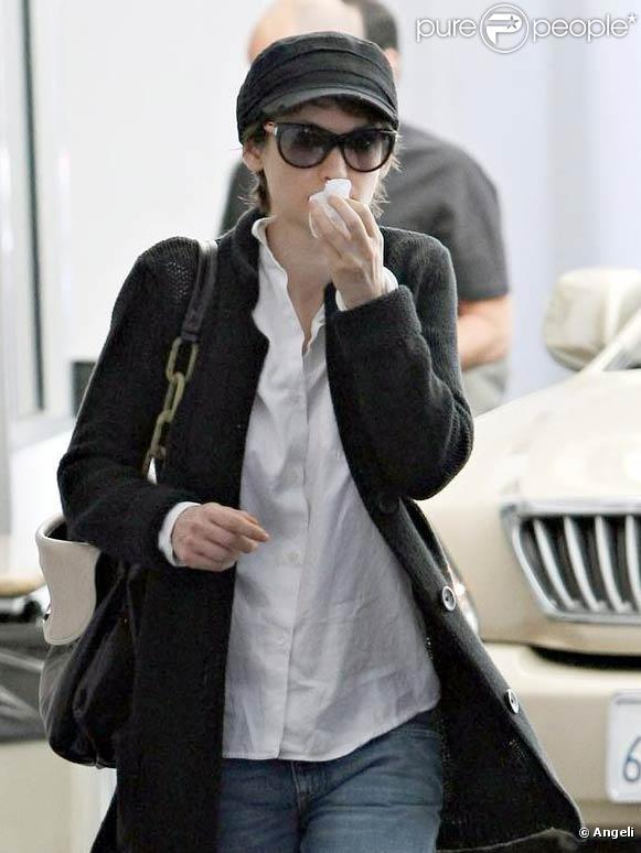 Winona Ryder sortant de chez son dentiste à Beverly Hills, le 1er juillet 2009