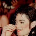 Michael Jackson : son dermatologue est en colère ! Il dément lui avoir fourni des analgésiques et autres sottises...
