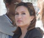 Mariska Hargitay, en pleine forme, sur le tournage de New York Unité Spéciale