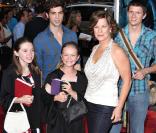 Marcia Gay Harden et sa famille à la Première de 