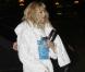 Madonna avec son bandage après s'être abimée la chevile à son concert à Pairs le 10 juillet 2009