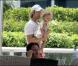 Halle Berry, son compagnon Gabriel Aubry et leur petite Nahla, en vacances à Miami Beach !