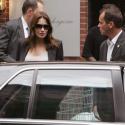 Carla Bruni déjeune dans un resto branché à New York... Une first lady sur scène ce soir ! incroyable mais vrai !