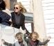 Jim Carrey et Jenny McCarthy : amoureux... ils se battent ensemble pour sortir le petit Evan de son autisme ! Regardez !