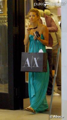 AnnaLynne McCord, en shopping au Beverly Center, à Los Angeles, le 22 juillet 2009 !