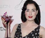 Dita von Teese, à l'occasion du Burlesque Sensation, pour la promotion du Cointreau Teese, à l'Avalon d'Hollywood, à Los Angeles, le 22 juillet 2009 !