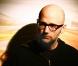Scandale : Moby, sa mère est morte pour une question d'argent !