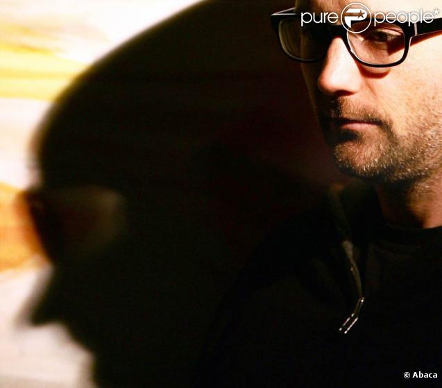 Moby, musicien de renom, reste un artiste proche de ses fans.