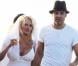 Pamela Anderson a le don de rendre chaque moment un peu plus vulgaire ! Et le mariage ne fait pas exception... Pour Pamela, exit la meringue et bienvenue au bikini et à la robe de plage ! 