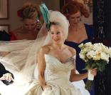 Depuis que Carrie Bradshaw l\'a portée dans le film <i>Sex and The City</i>, vous en rêvez toutes. La superbe robe de princesse de Sarah Jessica Parker est signée Vivienne Westwood. Aucun Prince charmant ne pourra vous résister... même pas Mister Big 