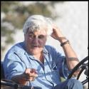Jay Leno : après ses soucis de santé... il roule vers le bonheur !