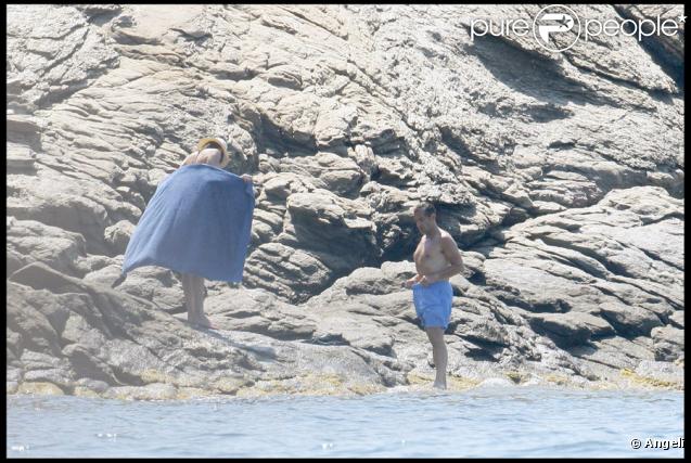 Nicolas et Carla Bruni-Sarkozy en vacances au Cap-Nègre, le 1er août 2009