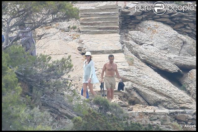 Nicolas et Carla Bruni-Sarkozy en vacances au Cap-Nègre, le 2 août 2009