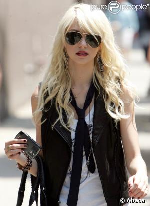 La craquante Taylor Momsen, à la fin d'une journée de tournage de  Gossip Girl , dans le quartier de Brooklyn, à New York, le 4 août 2009 !