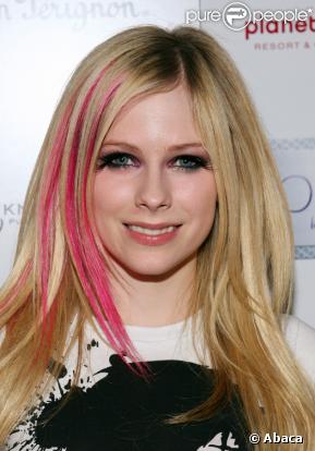 Avril Lavigne a quelques soucis avec ses danseurs