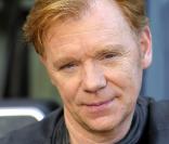 D'après le magazine TV Guide, David Caruso, Horatio Caine dans Les Experts Miami, touche 375 000 dollars par épisode. 